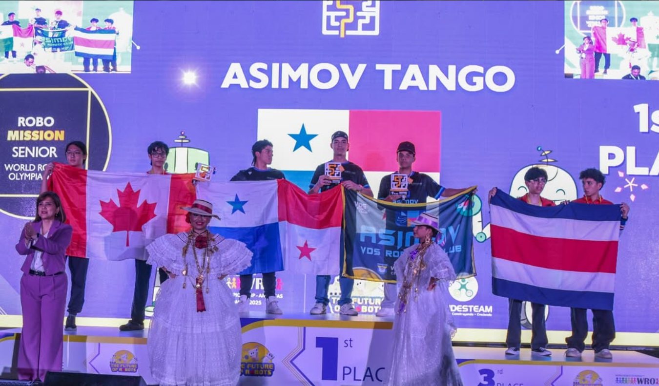 Cheetahs Robotics representing Canada at the WRO Americas Open Championship in Panama